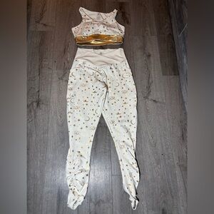 DISNEY jasmine stirrup athletic matching set size large